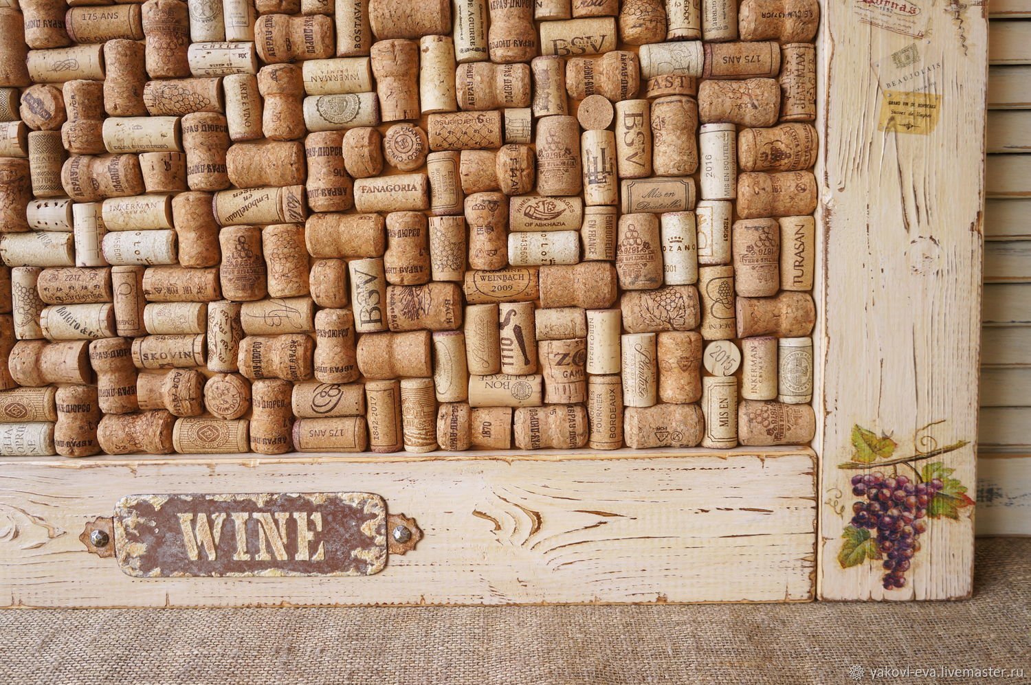 Картина панно рисунок Ассамбляж Виноград из винных пробок