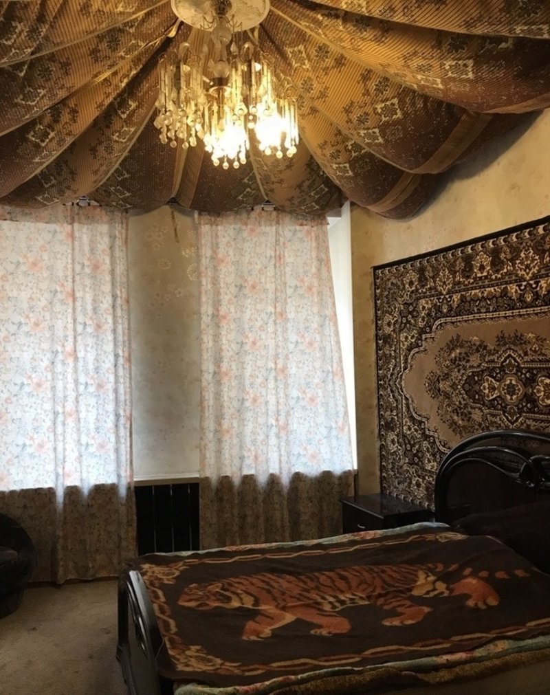 Ковер на потолке