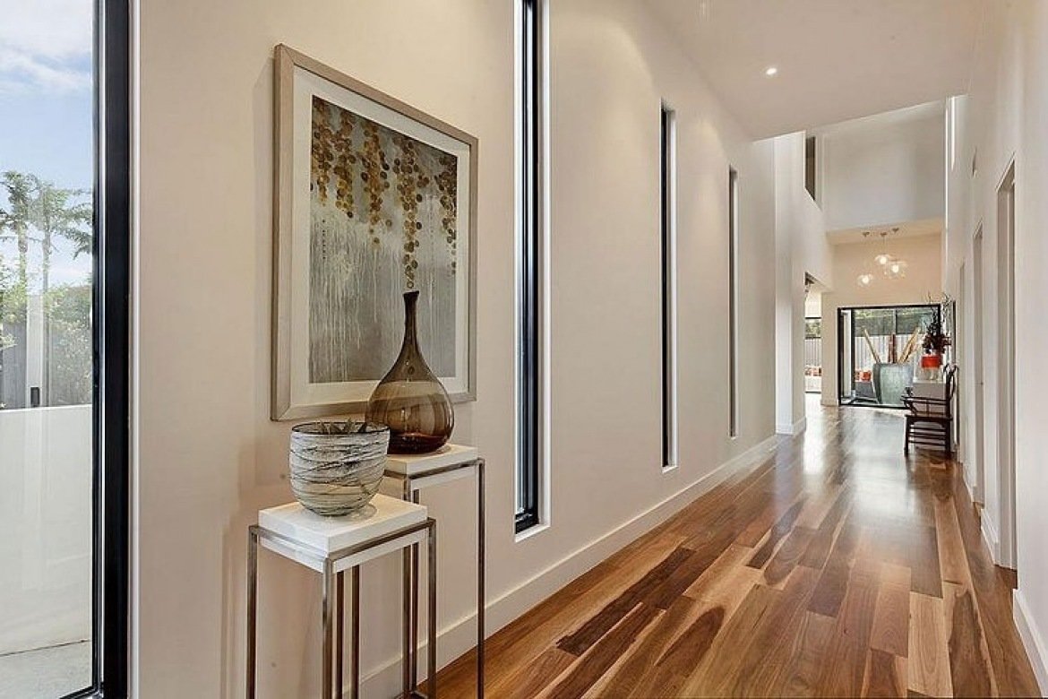 Шкаф с зеркальными дверями распашной