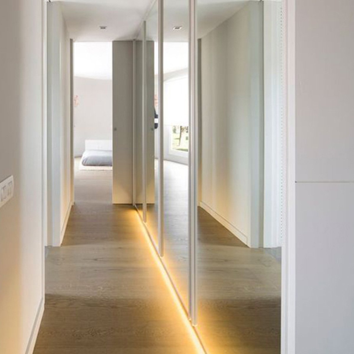 Светлая прихожая