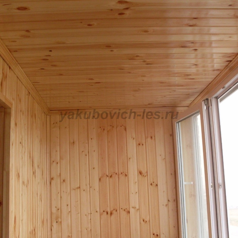 Потолок на балконе