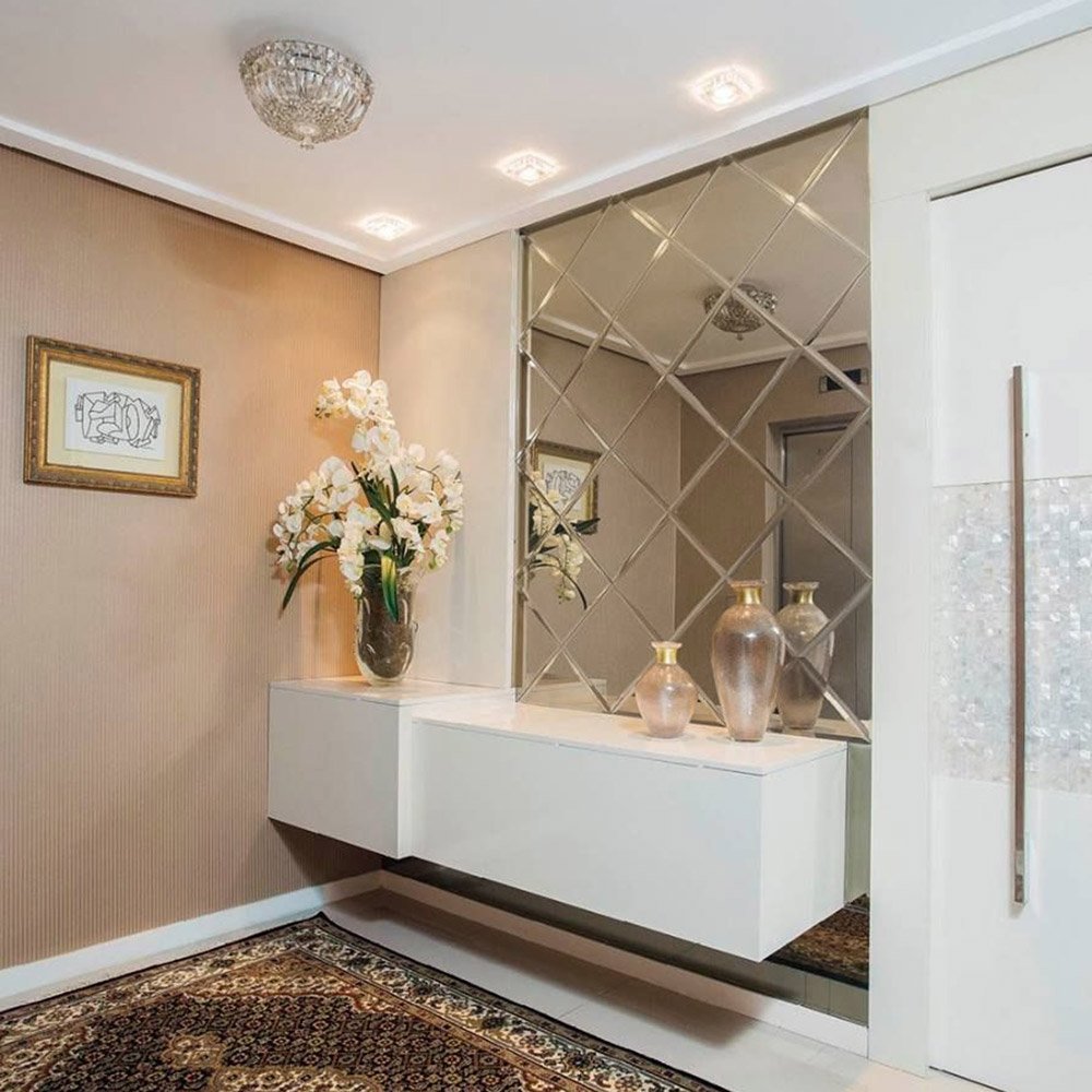 Красивые зеркала в прихожую