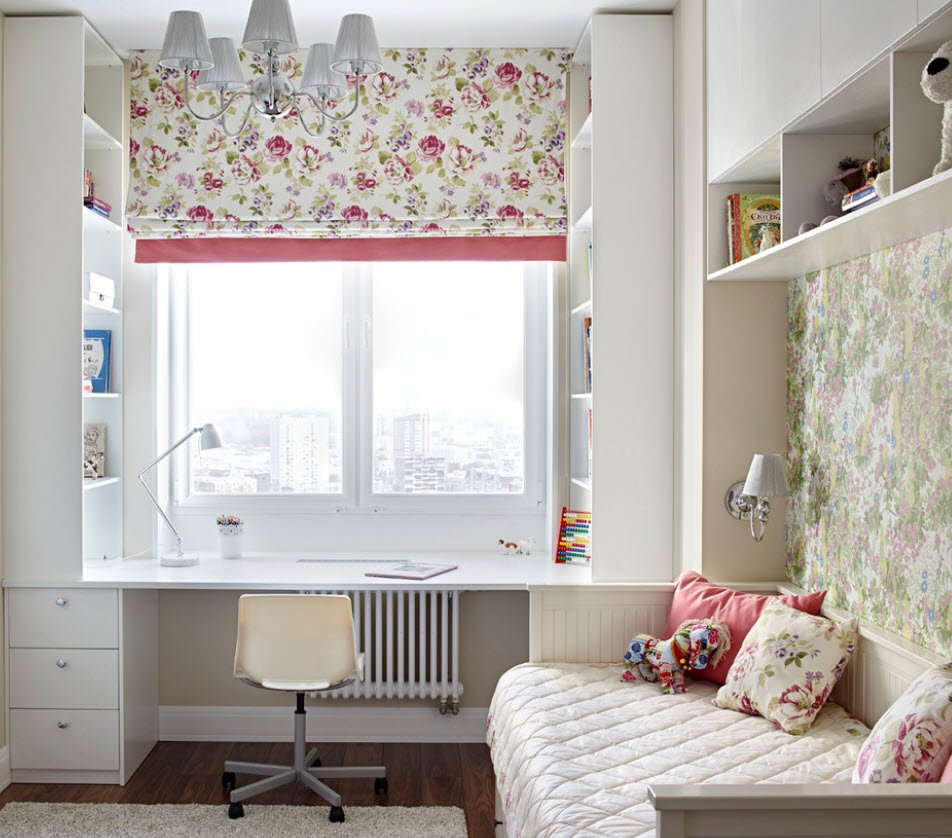 Римские шторы в коричневом цвете в спальне у подростков мальчиков