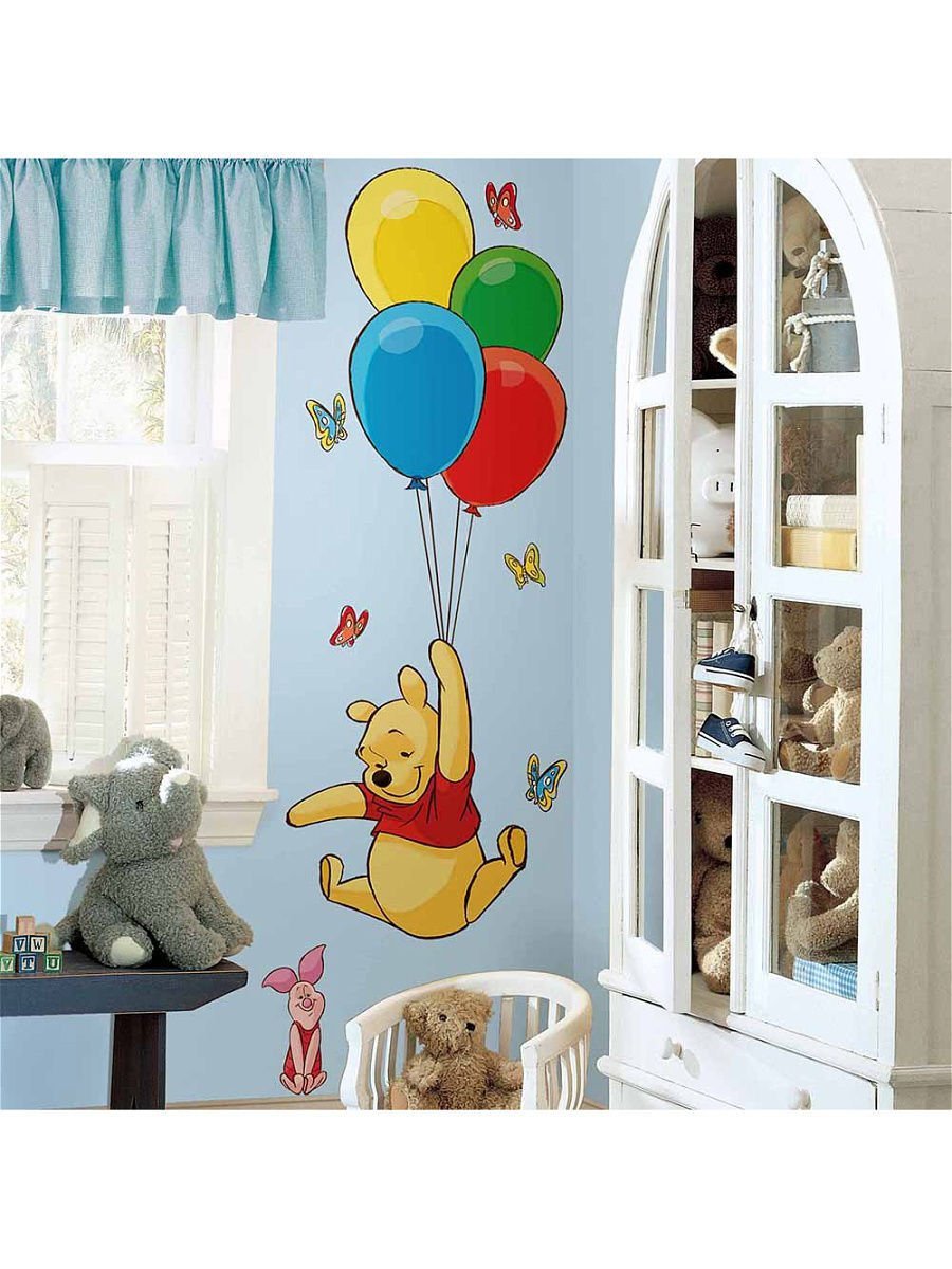 Винни пух на стене в детской