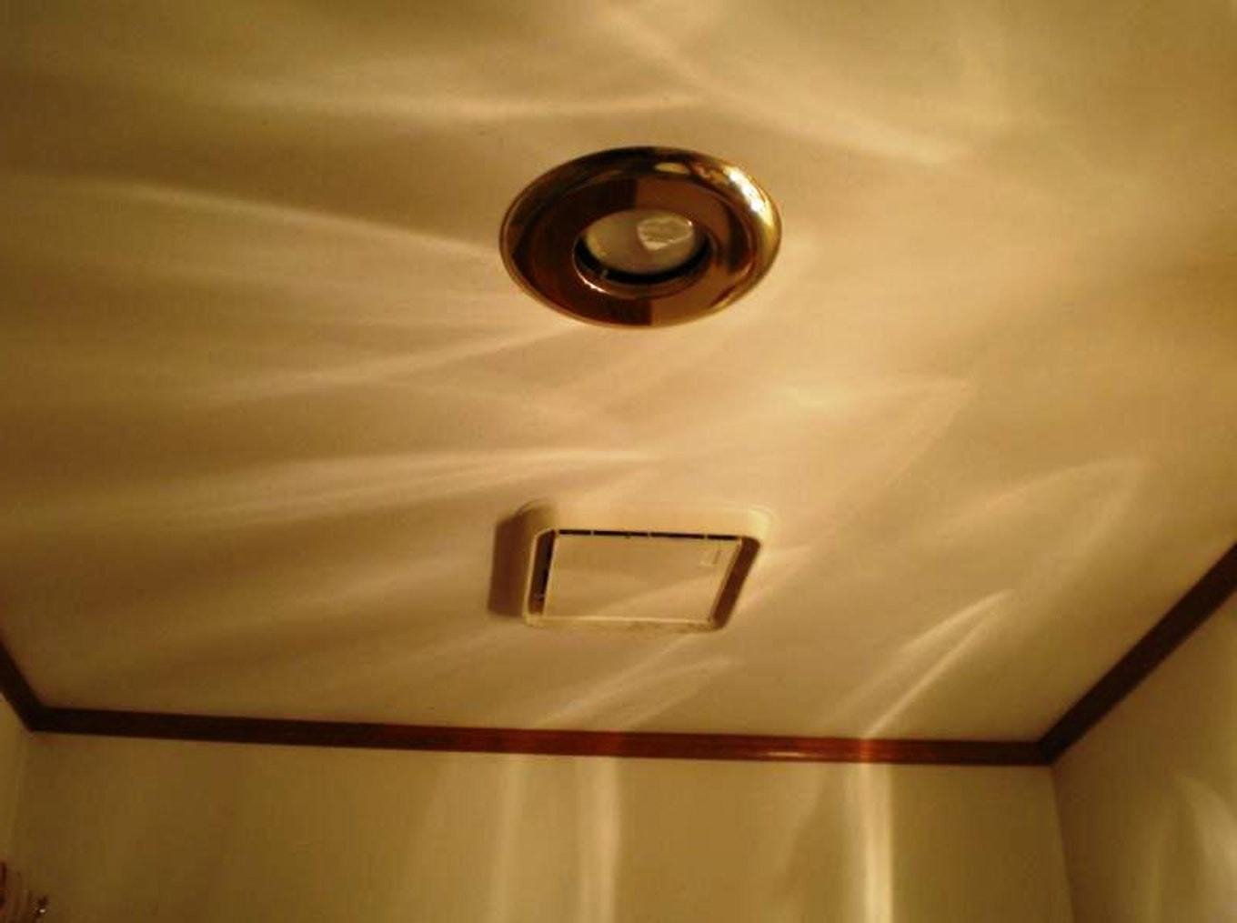 Потолочная вентиляция в ванной
