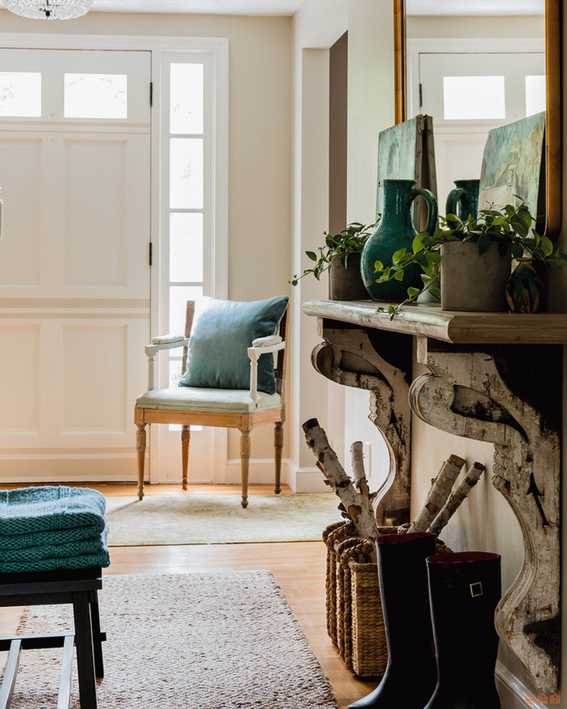 Кресло в коридор