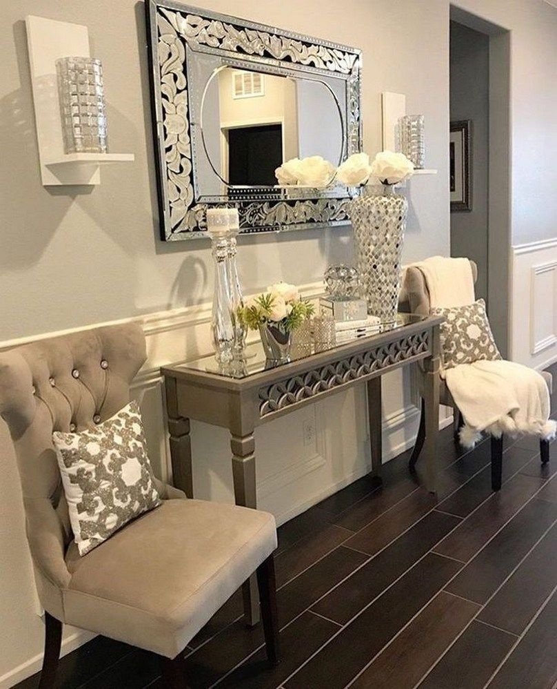 Глянцевая консоль