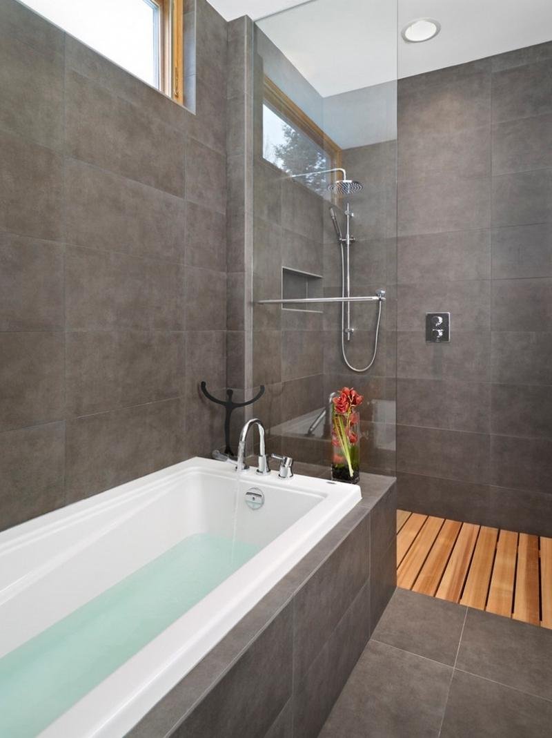 Серая ванная комната