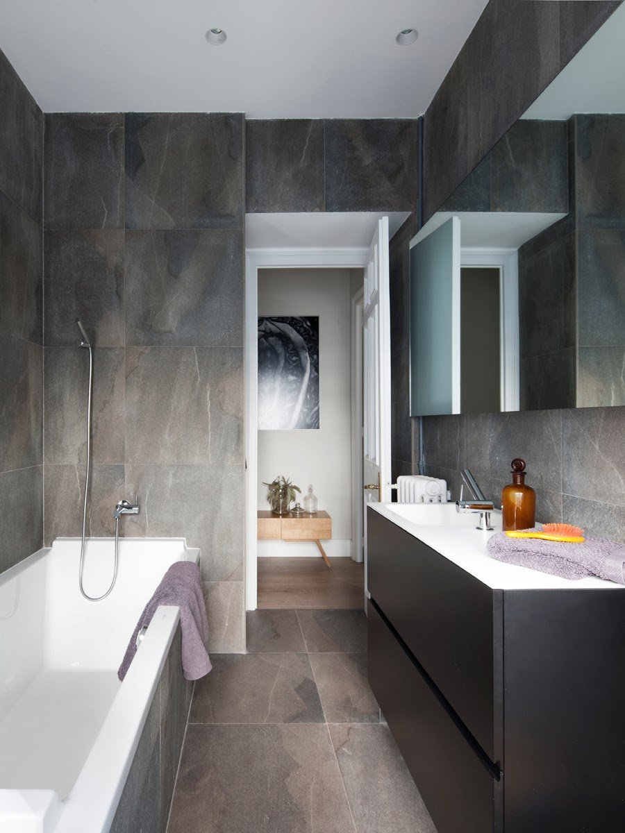 Ванная комната в серых тонах