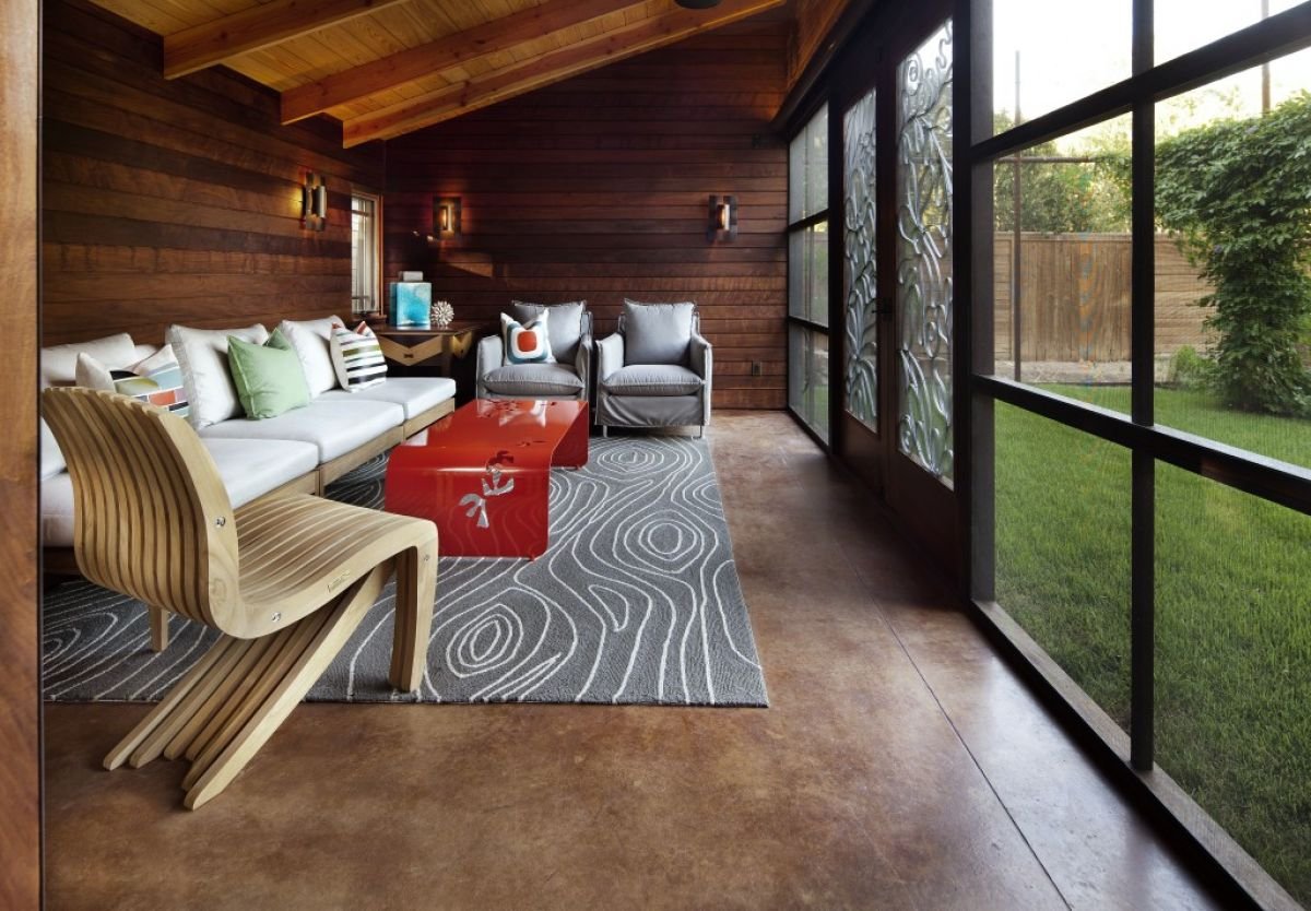 Интерьер открытого балкона