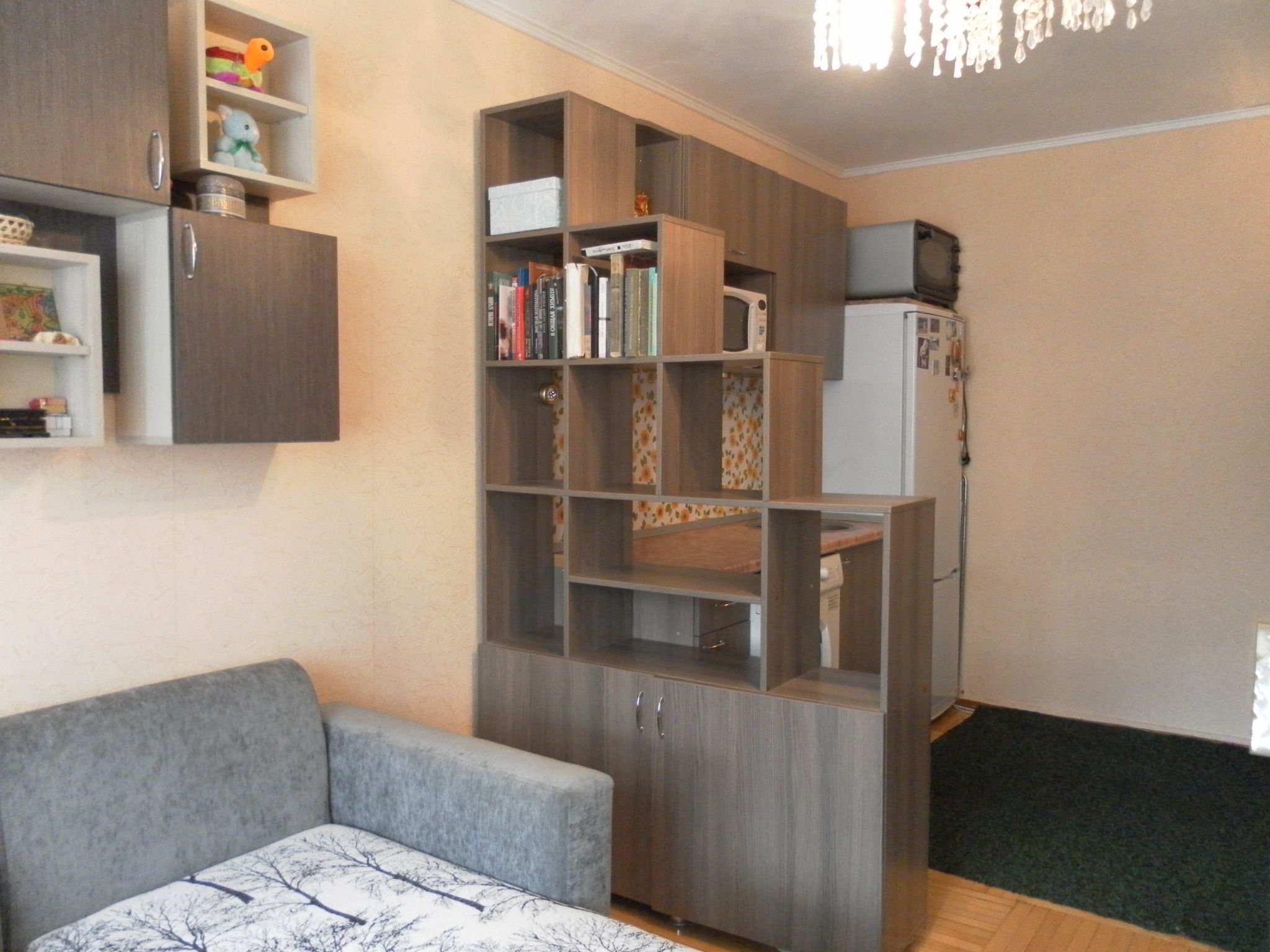 Дизайн маленькой комнаты в общежитии - 73 фото