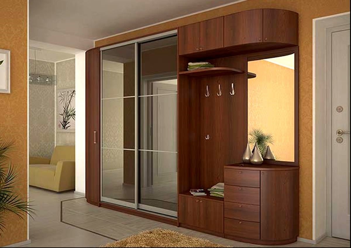 Прихожая белая с деревом