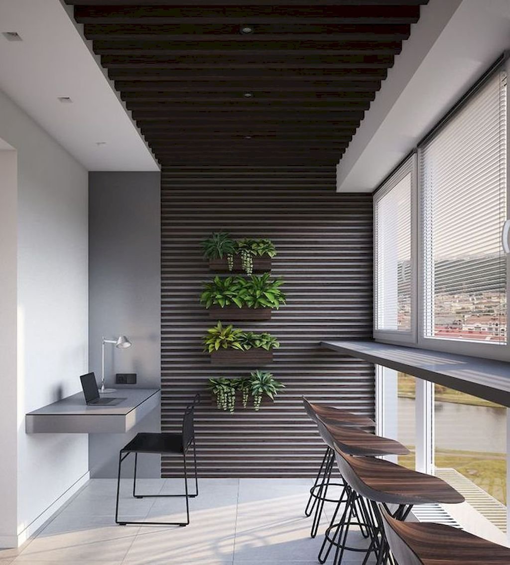 Отделка балкона панелями