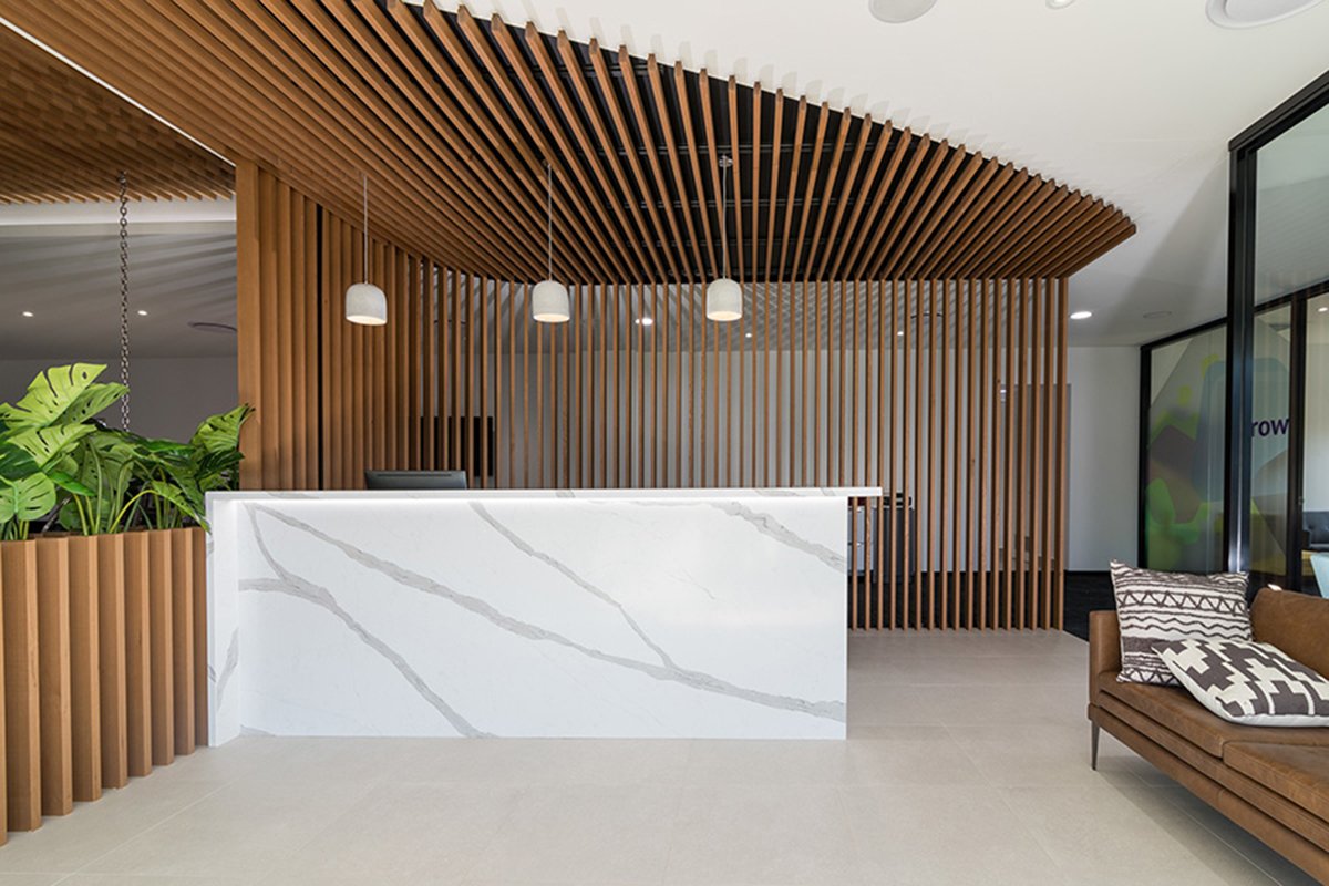 Реечный потолок лофт