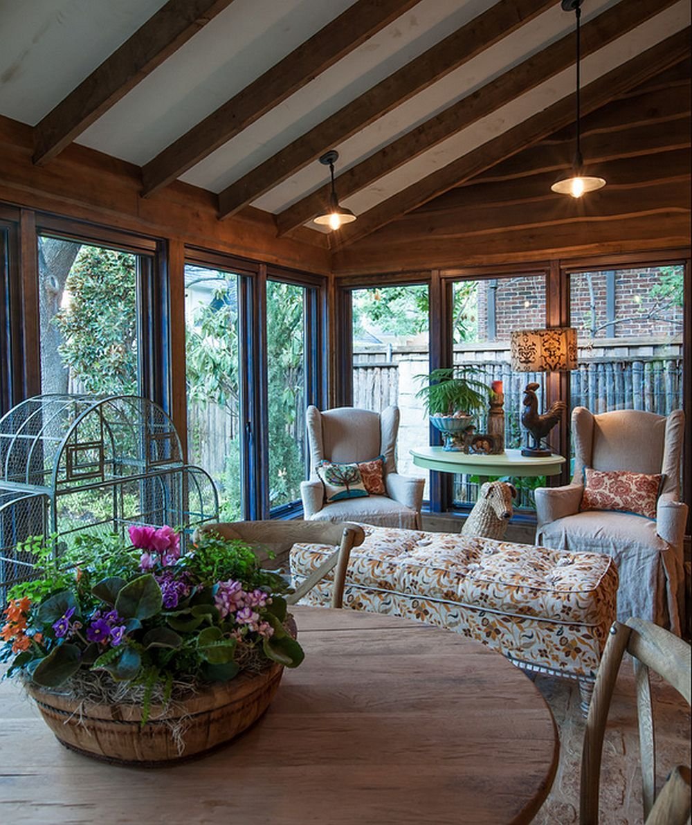 Шторы на веранде в загородном доме