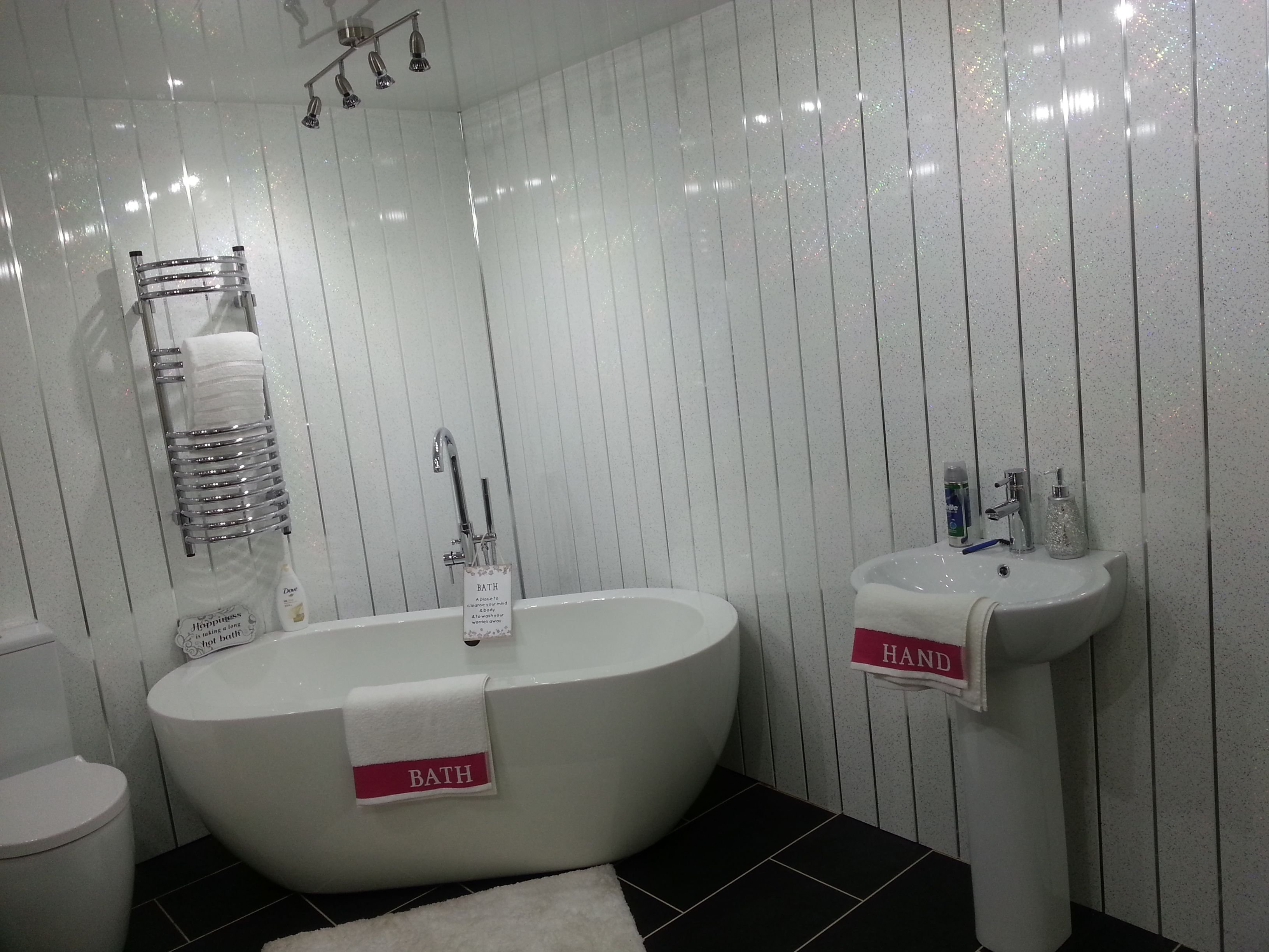Отделка ванной комнаты пластиковыми панелями дизайн совмещенный санузел (49 фото)