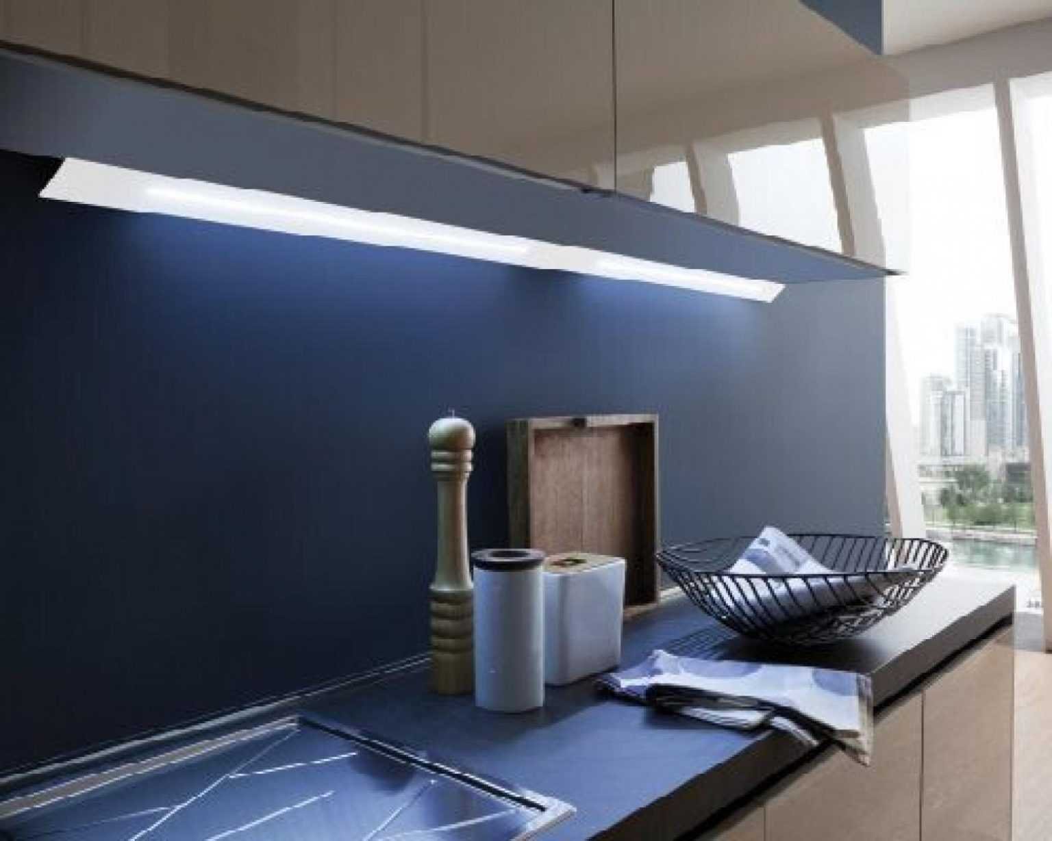 светильник для кухни под шкафы на батарейках