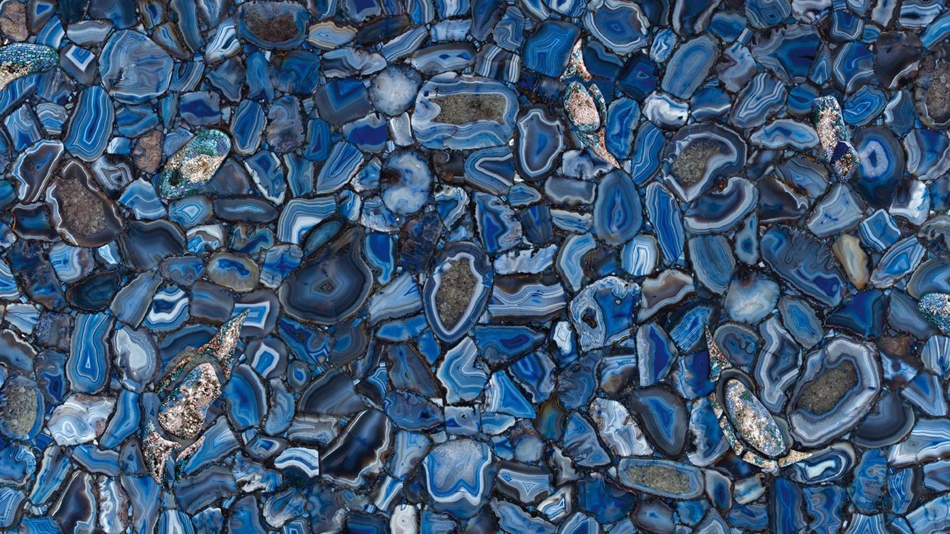 синий камень в интерьере