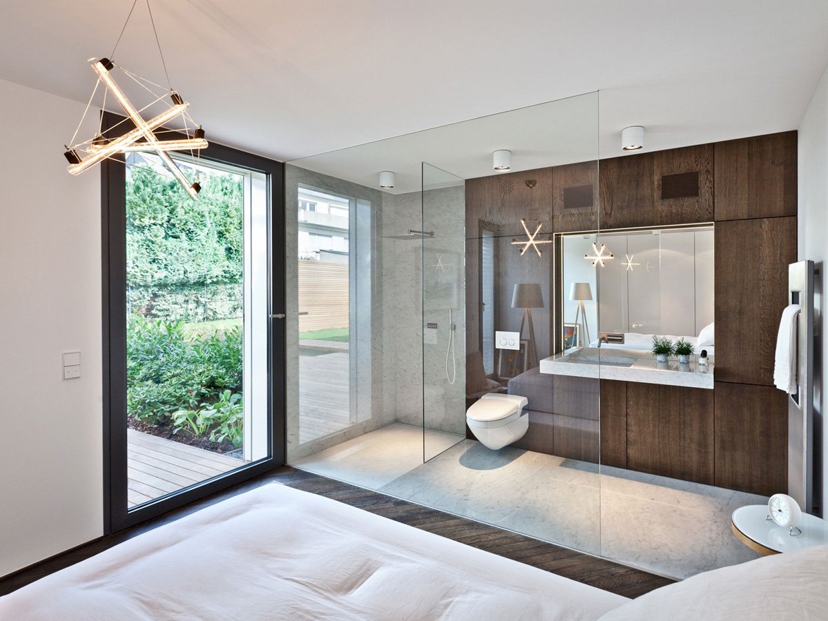 Стеклянная перегородка в ванную