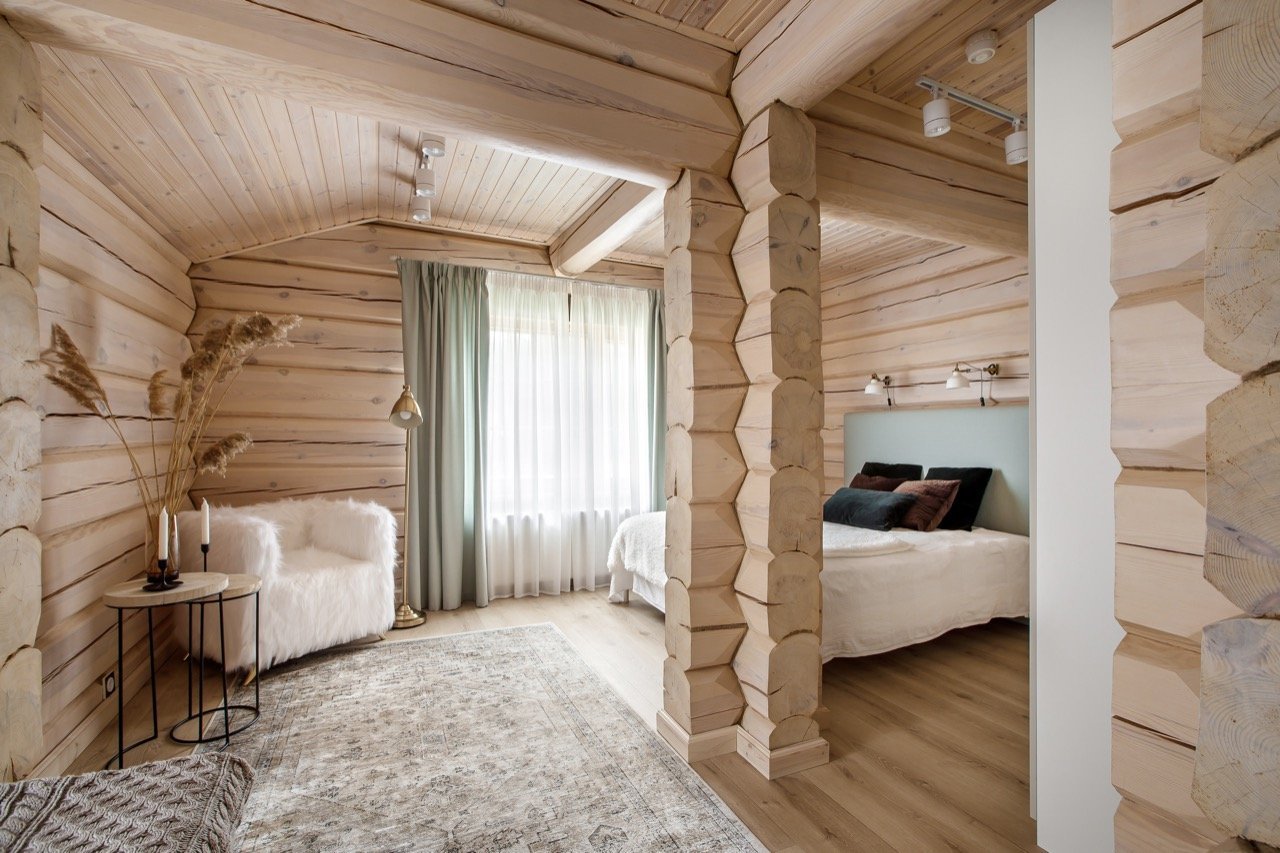 Интерьеры деревянных домов из лафета (29 фото)