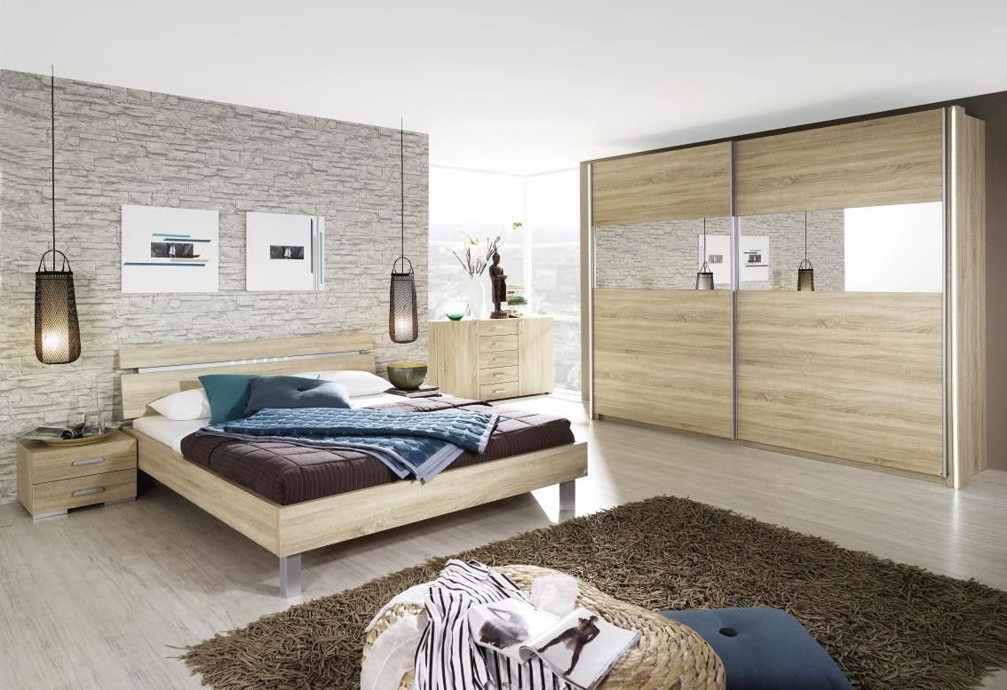 Деревянные двери в интерьере