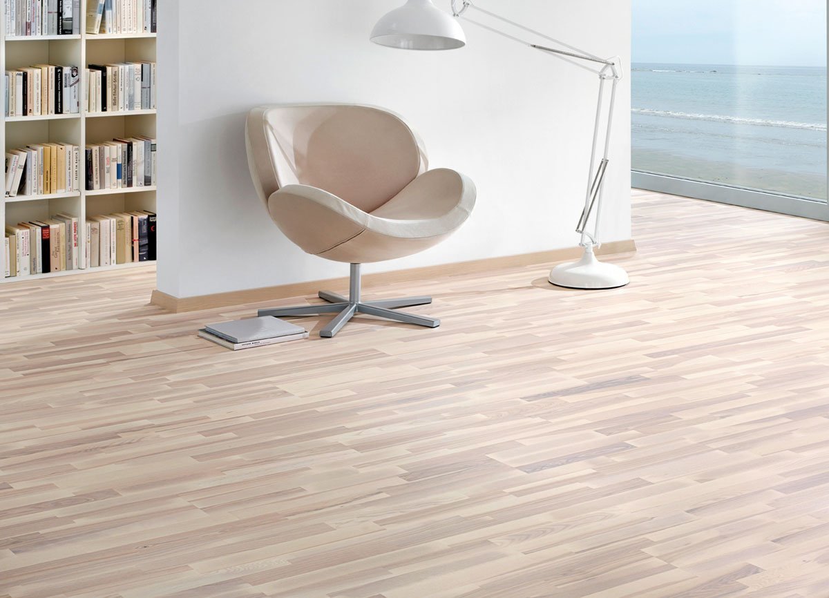 Ламинат ясень светлый