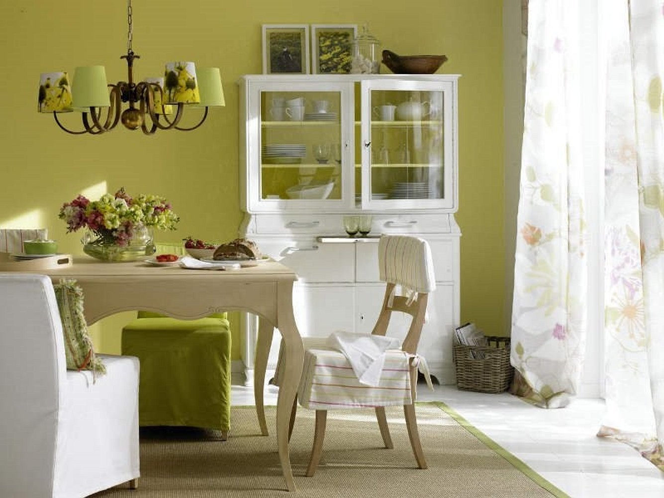 Стиль Прованс белая мебель зеленые стены