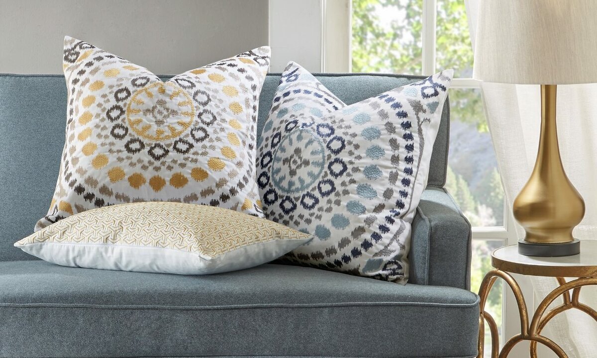 Подушки в интерьере