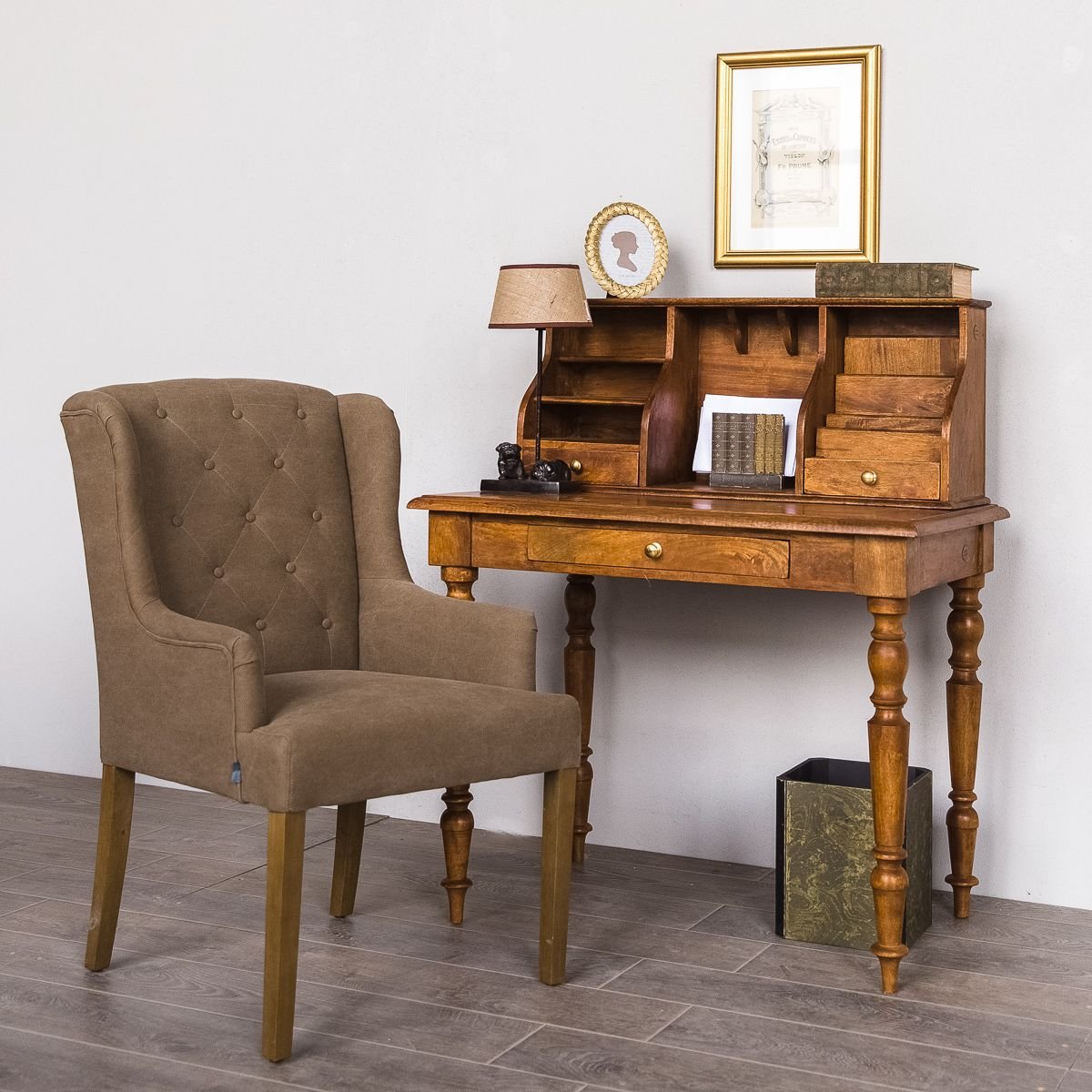 Секретер в интерьере фото