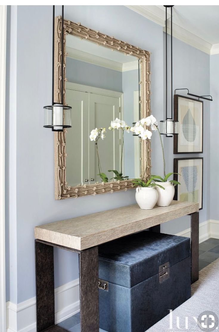 Консоль с зеркалом в прихожую