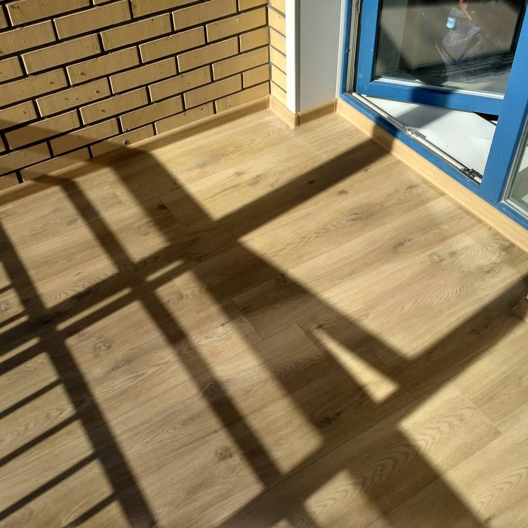 Балкон из кварц винила