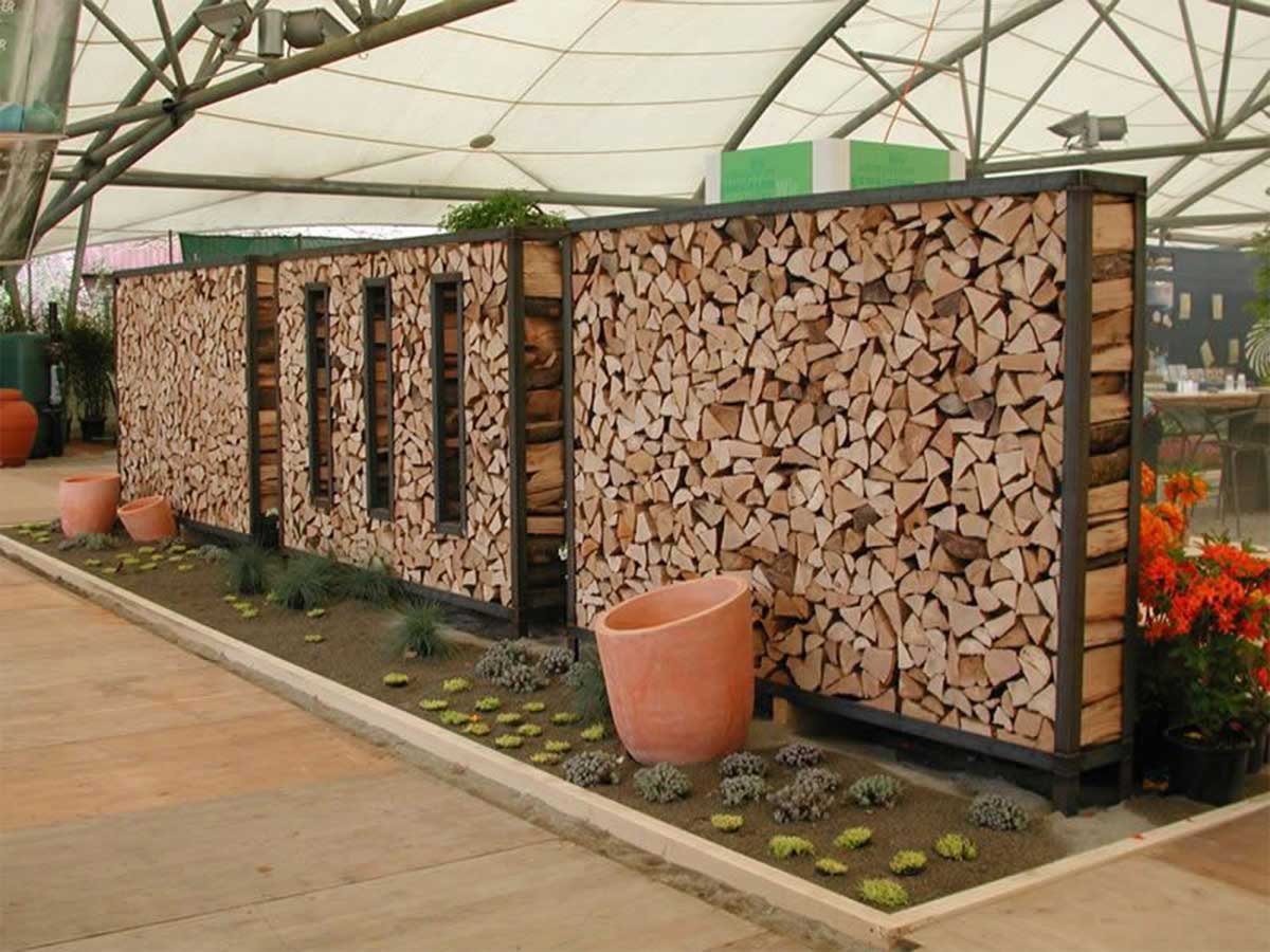 Дровник для дачи: вариантов на фото | Firewood shed, Outdoor firewood rack, Garden nook