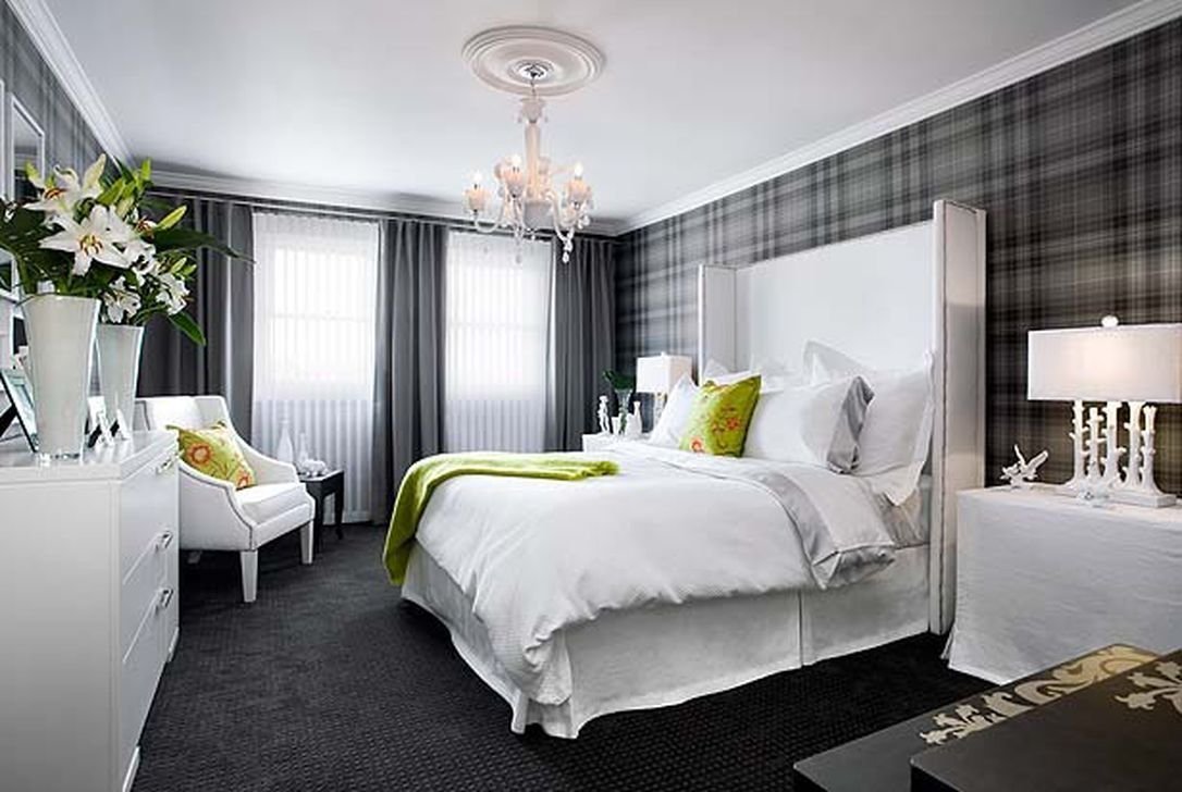 Бежево серая спальня