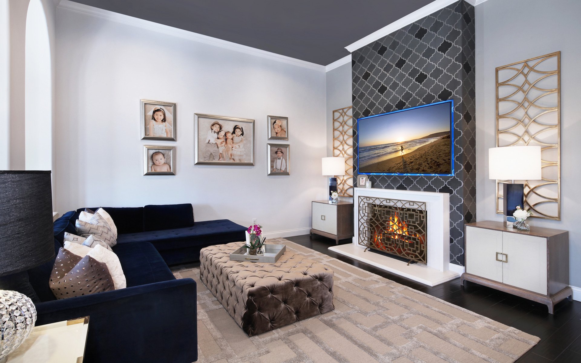 Сделайте дом уютнее: 20 тёплых интерьеров с каминами — centerforstrategy.ru