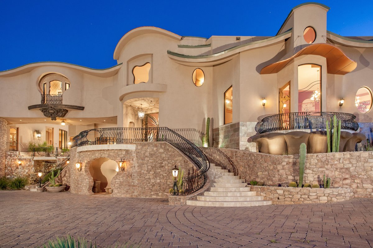 Коттедж в пустыне