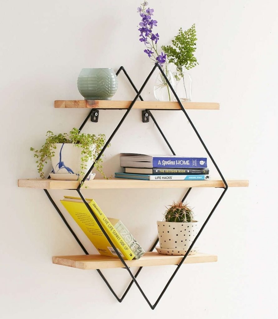 Декор стеллажа