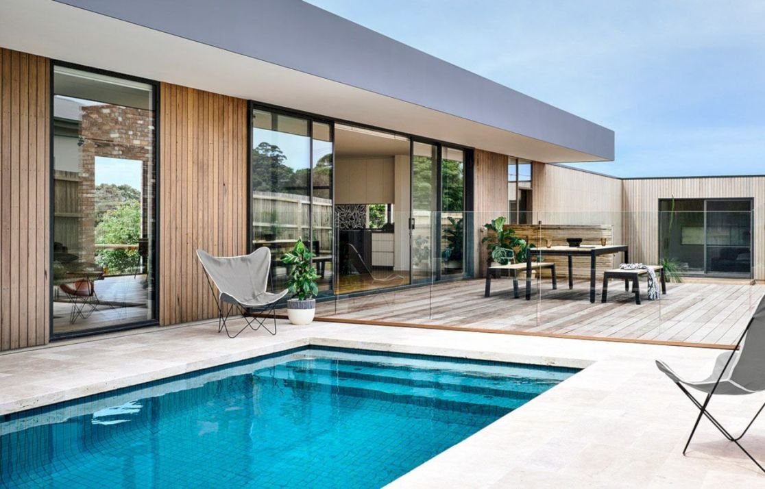 Пляжный дом красивый с террасой