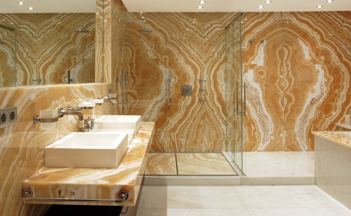 Оникс Алабастро бабочка