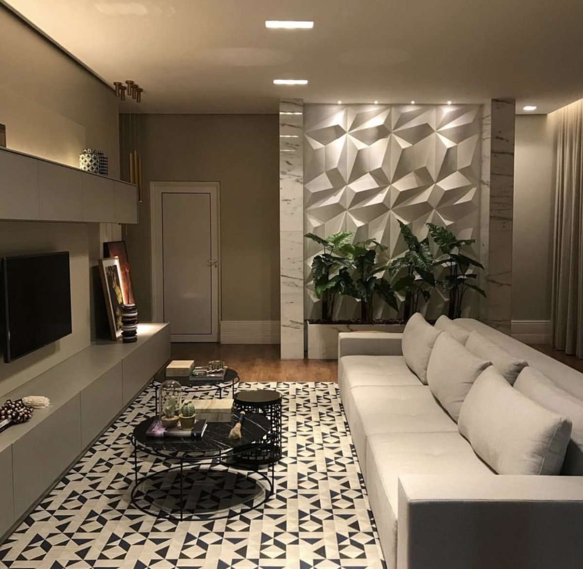 Гостиная в бежевых тонах