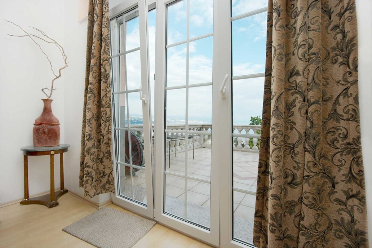 Французские окна Рехау