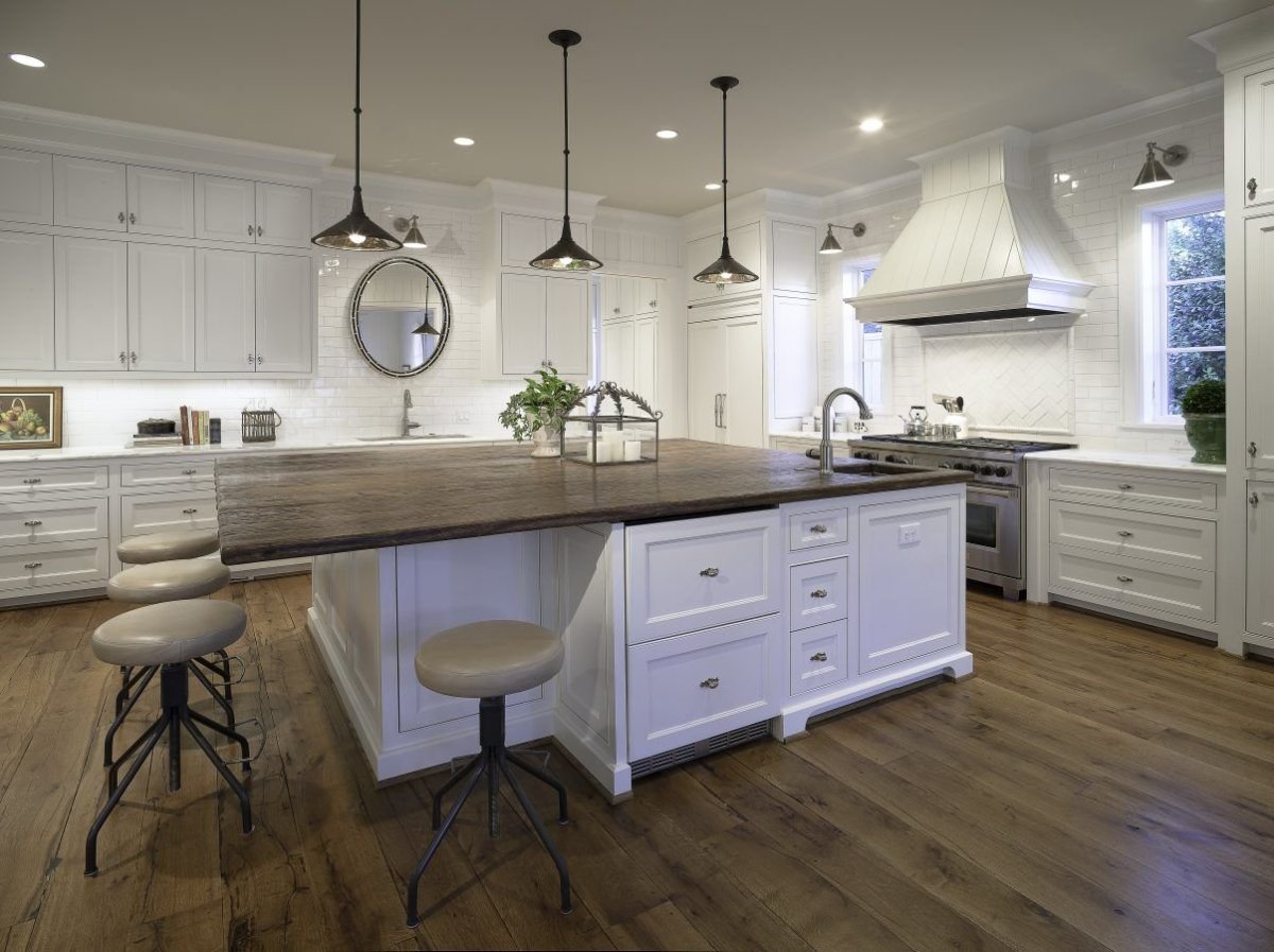 Стол остров деревянный