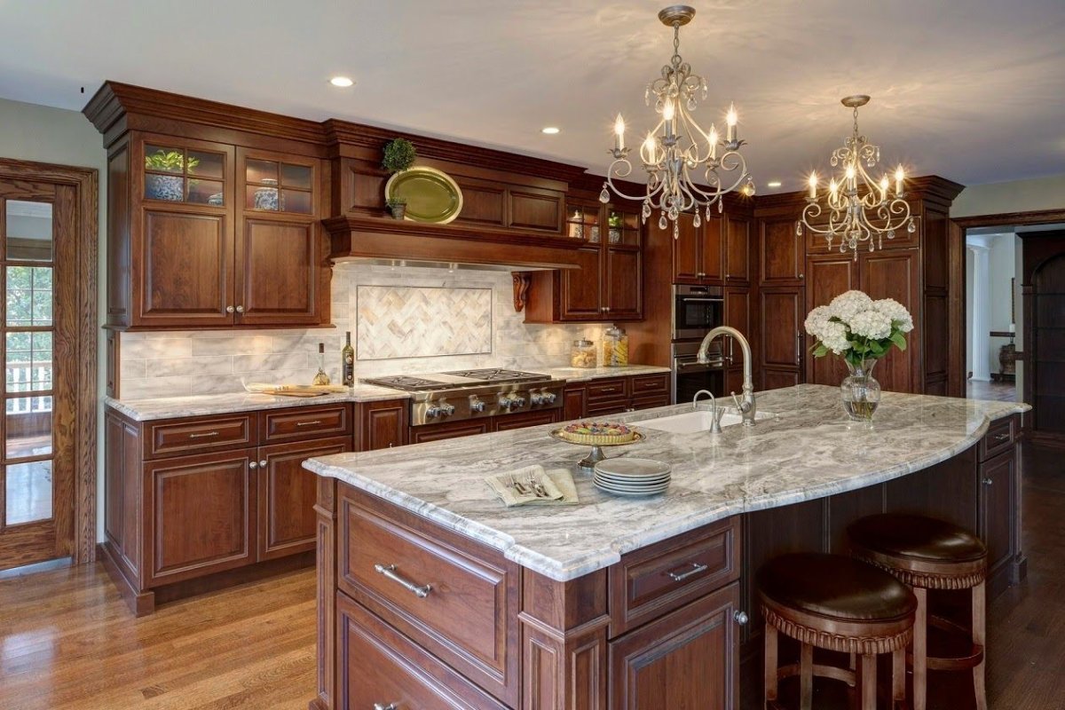 Классическая кухня с островом