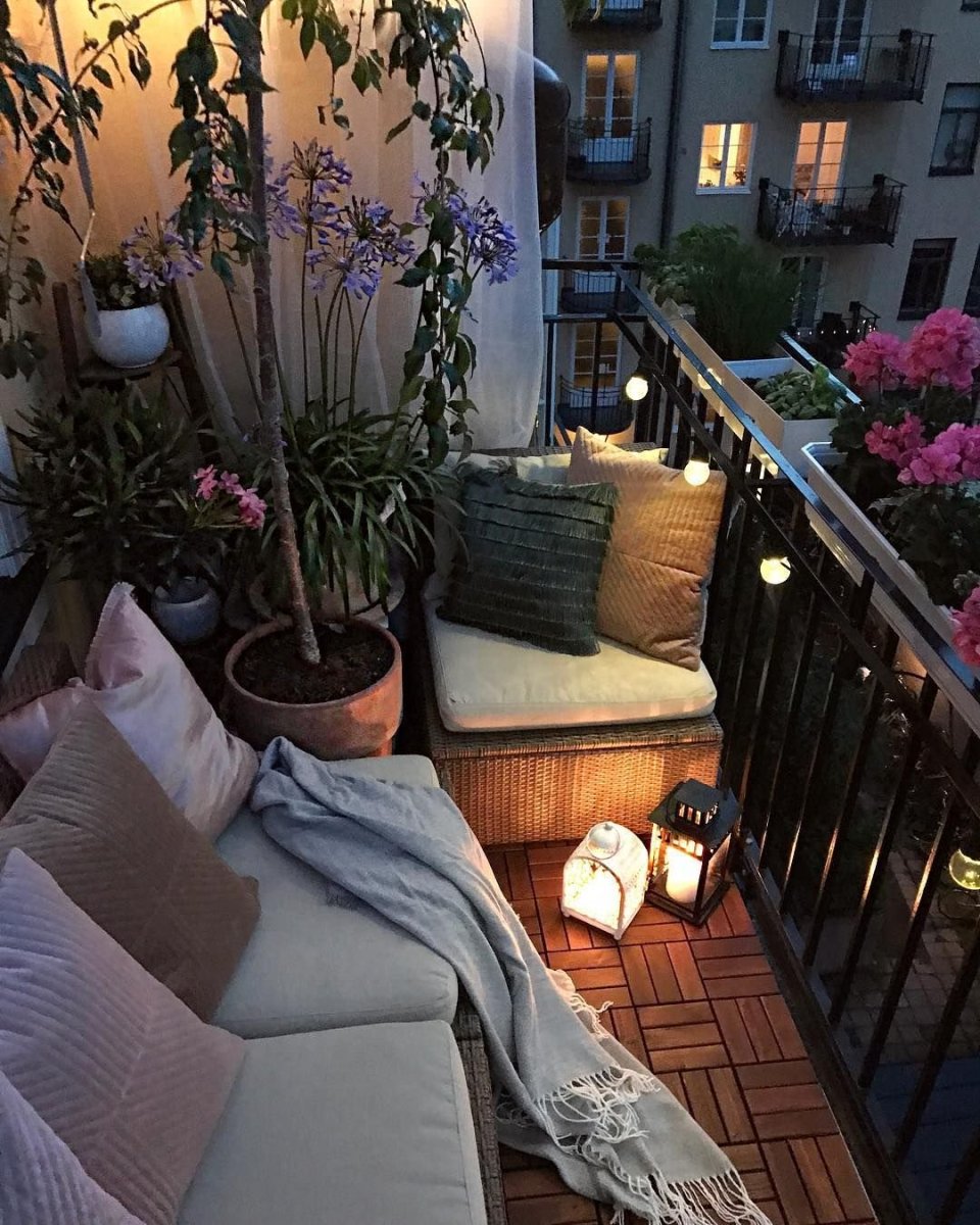 Уютный балкон