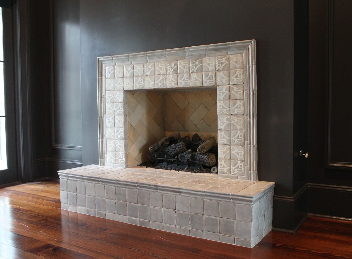 Камин облицованный плиткой