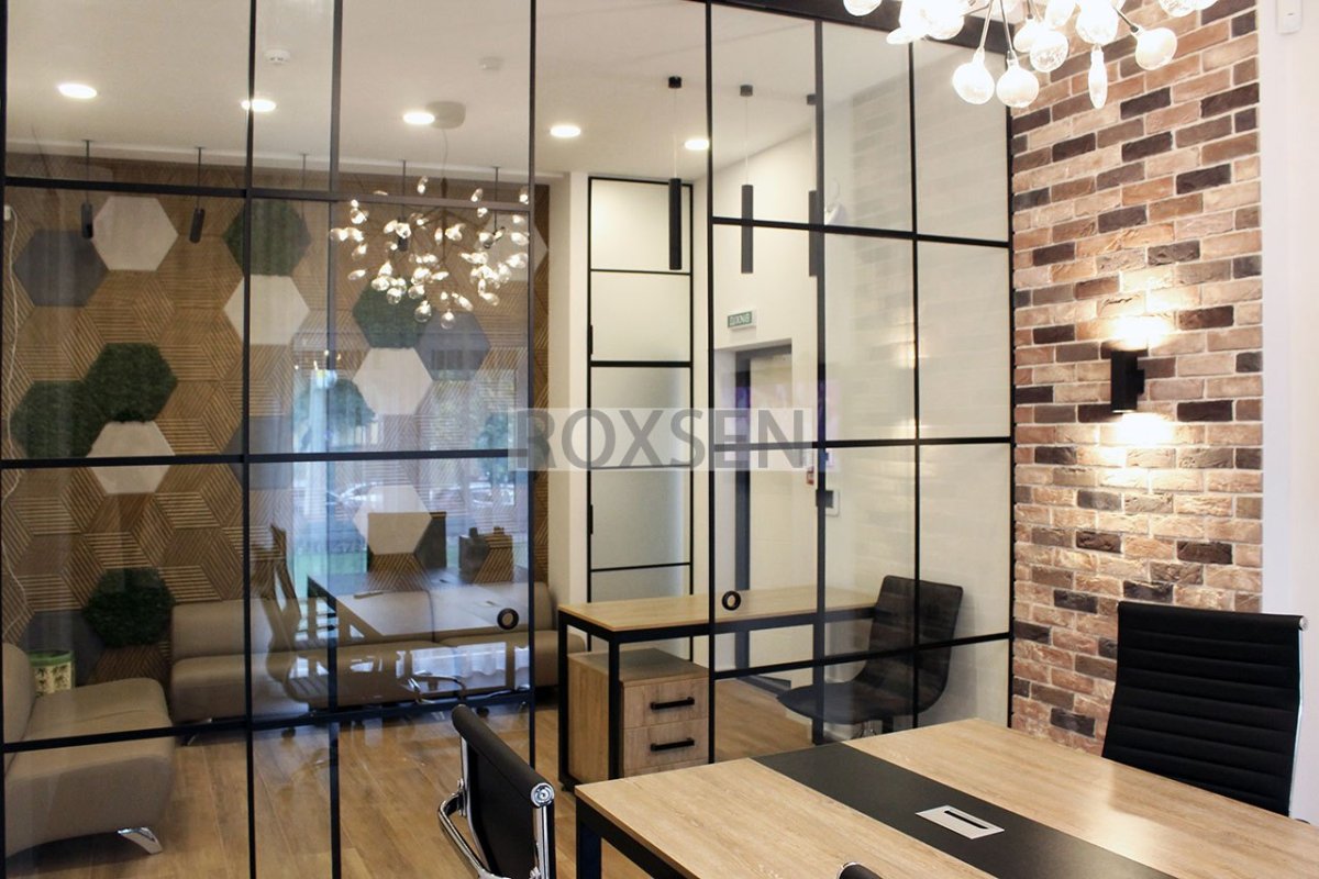 Стеклянные офисные межкомнатные перегородки