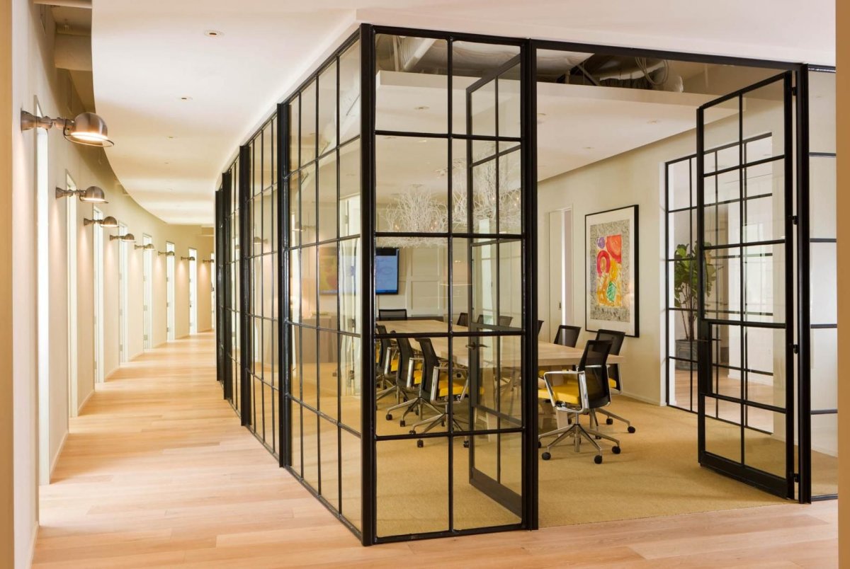 Перегородки для зонирования в офисе лофт
