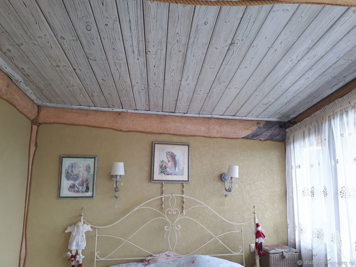 Вагонка на потолке в современном интерьере - 75 фото