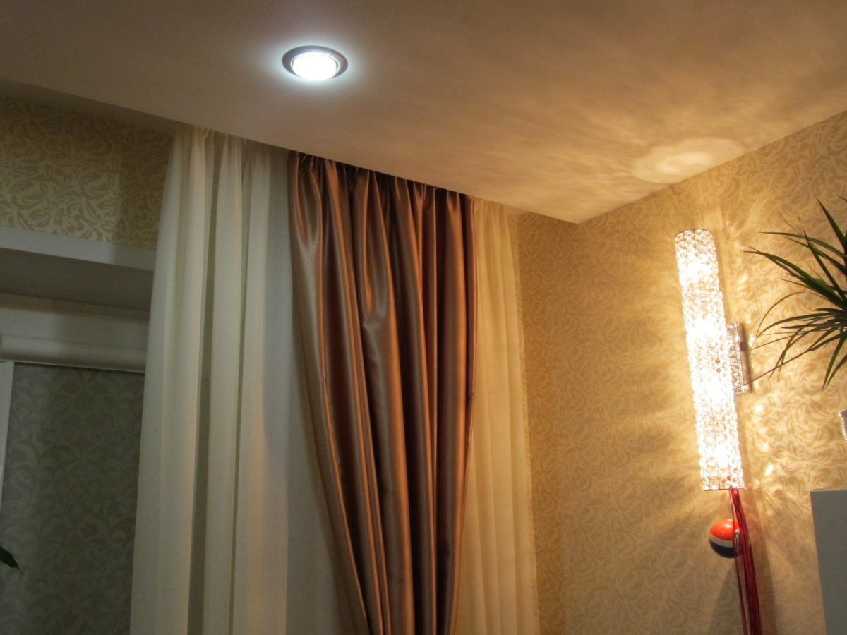 Карнизы для натяжных потолков