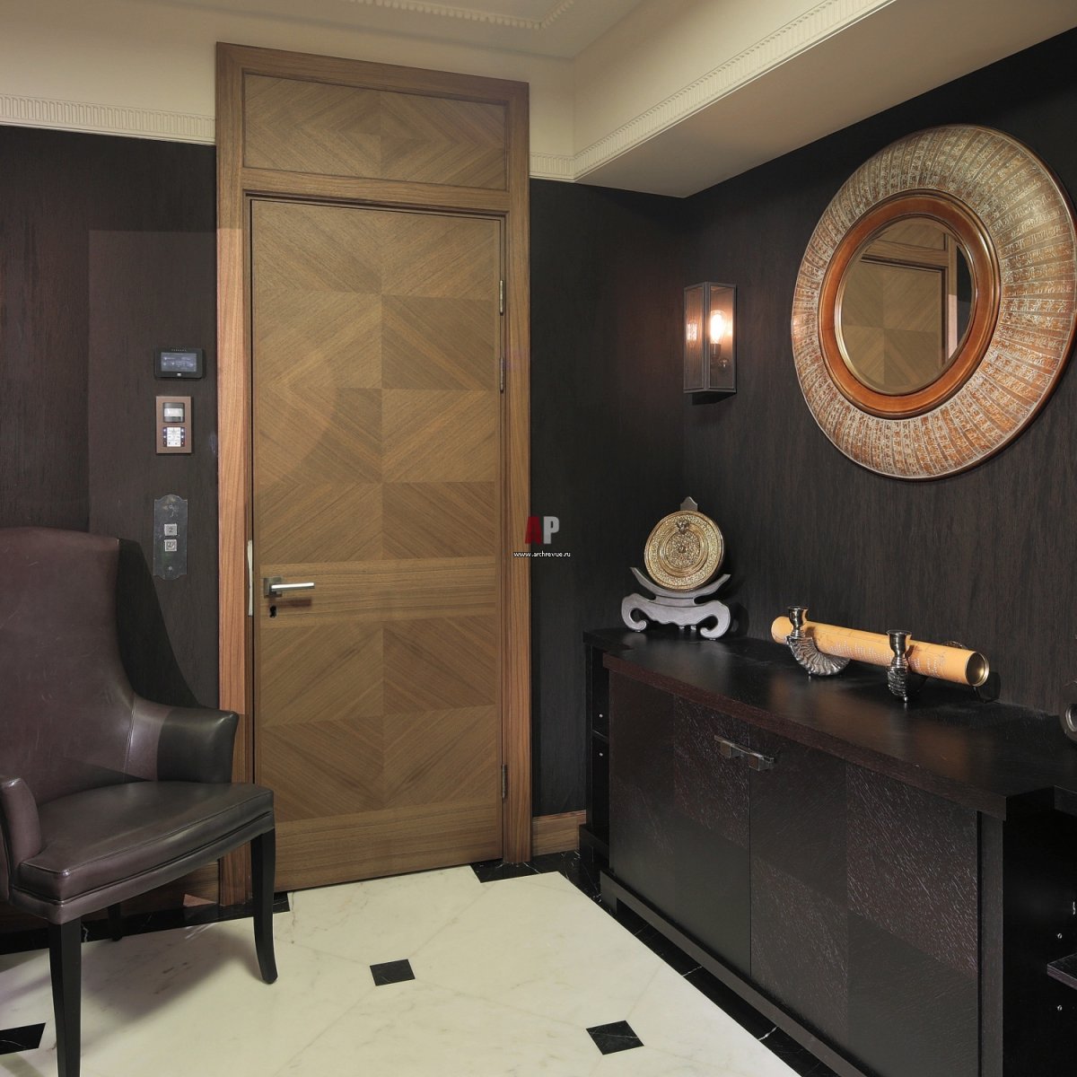 Интерьер прихожей в темных тонах