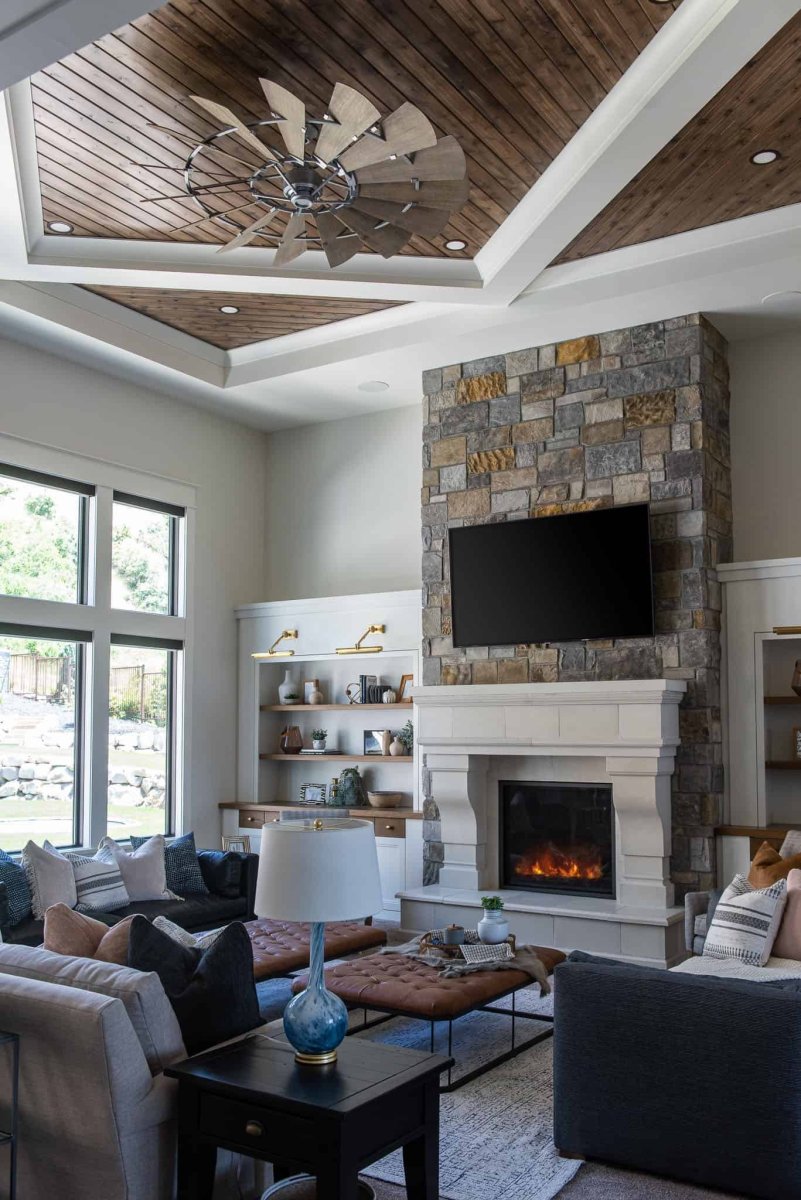 Гостиная с камином